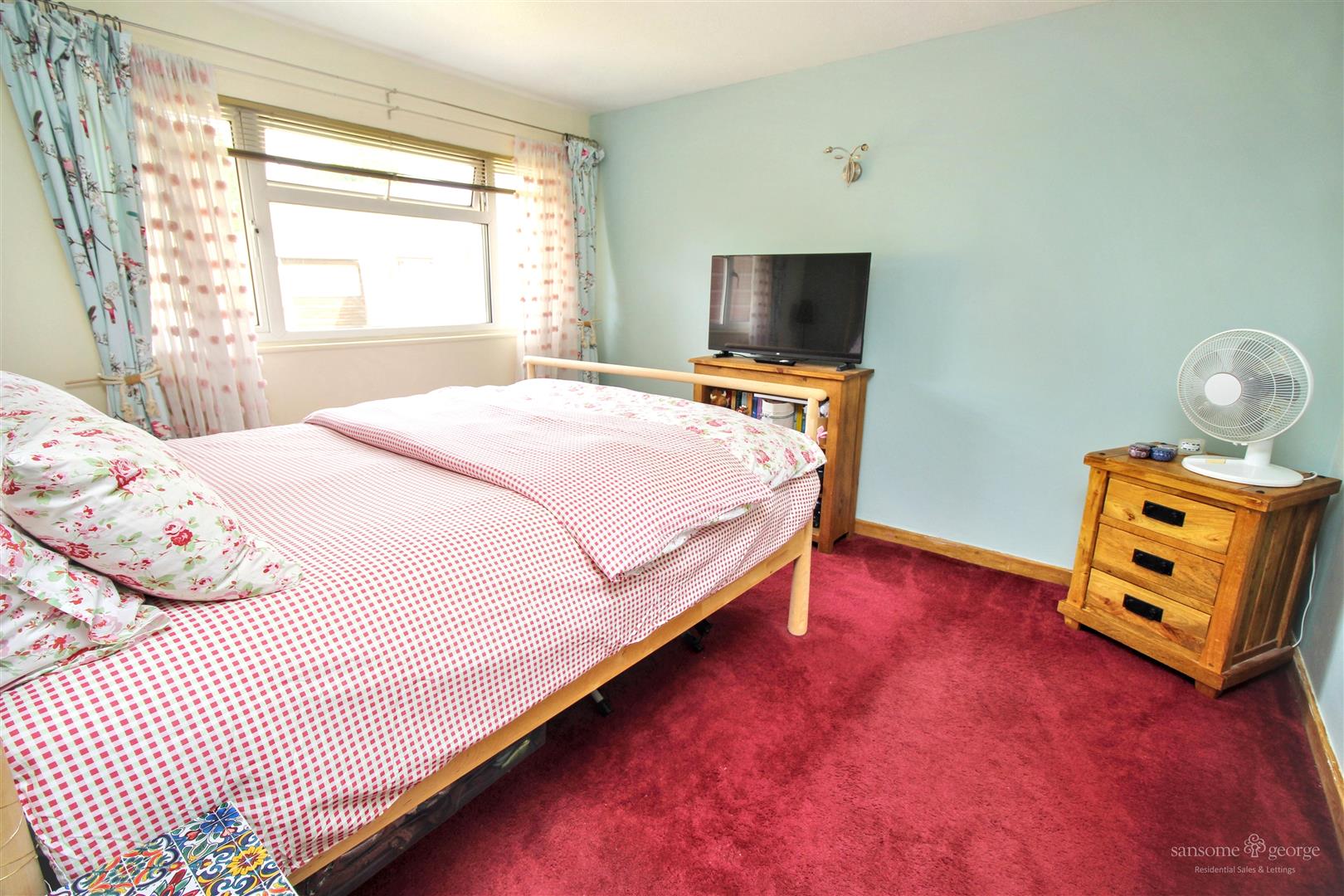 Sandhills Way, Calcot, Reading